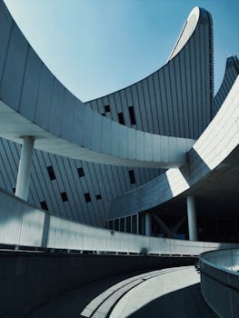 两会建言刘永好利用AI穿越猪周期预测波动构建新模型