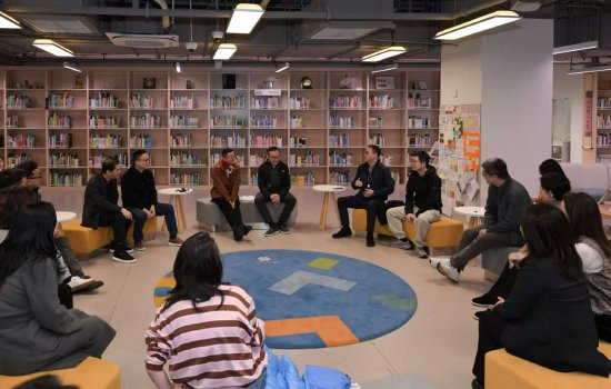 马云：AI带来了一个让教育回归教育本身的机会 新闻