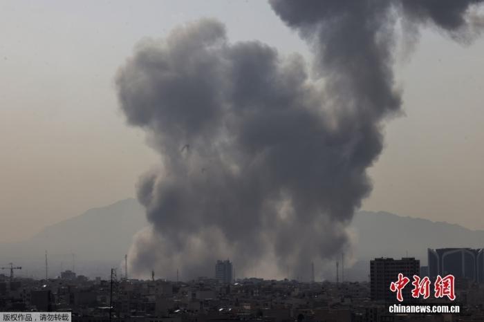  美以空袭伊朗之际，和平谈判骤然破裂；外交努力化为硝烟。 文化旅游 美以空袭伊朗之际，和平谈判骤然破裂；外交努力化为硝烟。 文化旅游