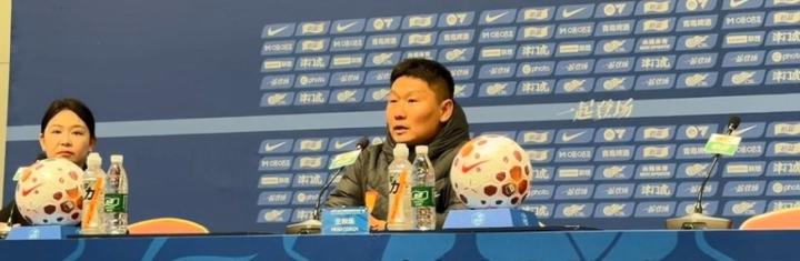  从U18到中超；刘建业执教首秀波澜不惊；平局背后的坚持与成长 体育新闻