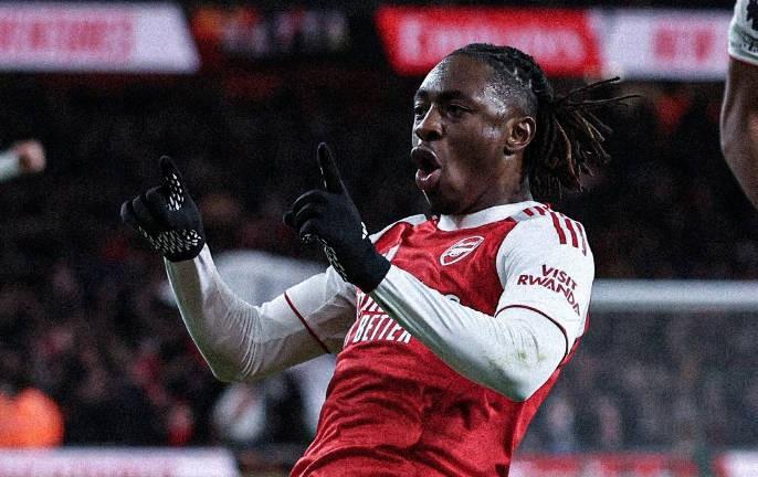  伦敦球场见证埃泽崛起；切尔西防线面临严峻考验。 体育新闻 伦敦球场见证埃泽崛起；切尔西防线面临严峻考验。 体育新闻 伦敦球场见证埃泽崛起；切尔西防线面临严峻考验。 体育新闻