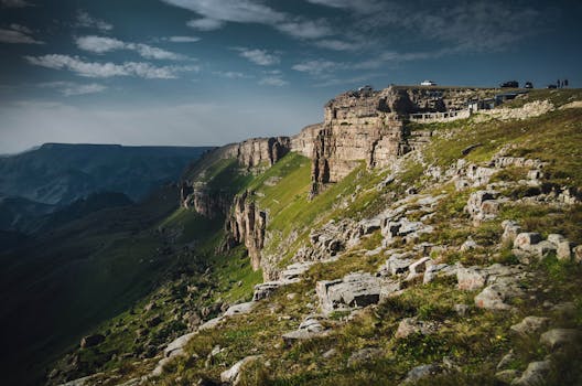 深化科技金融服务：要素优化重塑经济格局；风险机制升级提升配置效能；全球竞争力强化保障产业安全。