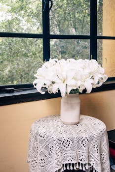 AI技术助长新型诈骗，作家群体面临精准围猎；热情邮件背后隐藏陷阱，警惕心理弱点成关键