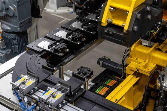  从概念到生产线，与众08量产启动；大众小鹏联手，智能电动时代加速到来！ 汽车科技