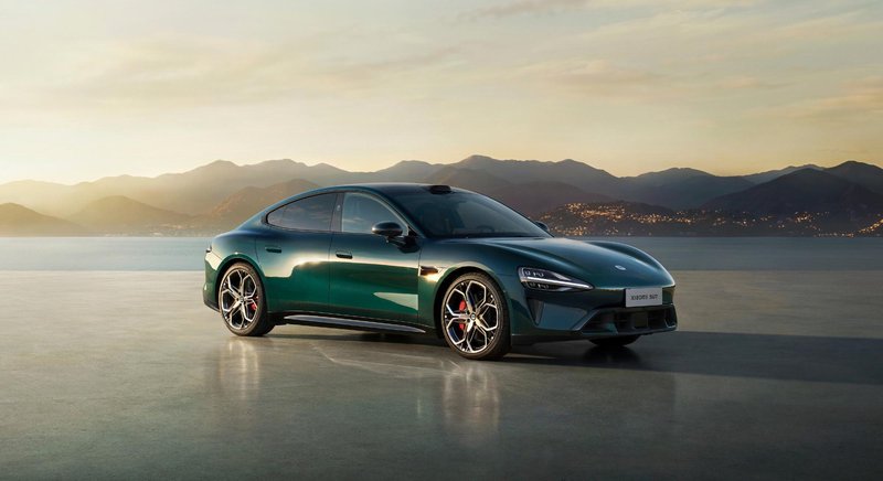 雷军官宣新一代小米SU7本月亮相;随后开启大规模交付进程 汽车科技