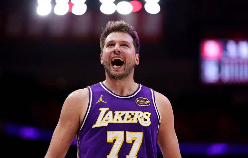  数据不会骗人：东契奇用81分掀起的风暴，正在重塑MVP的定义 体育新闻