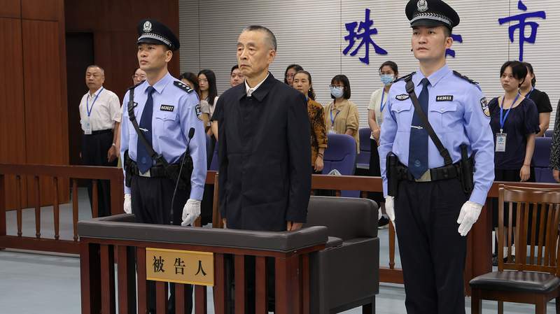  一位曾经的改革干将，是如何一步步走向深渊的？ 新闻