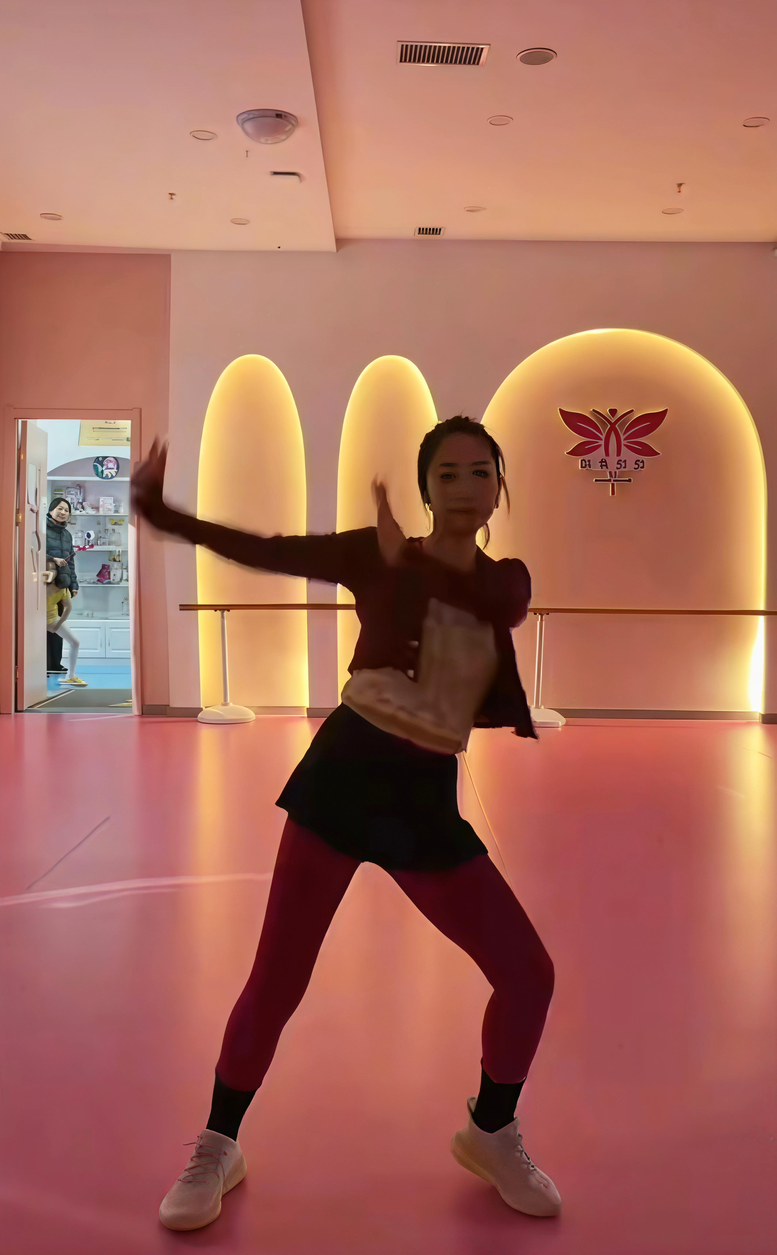  十五年舞蹈教学的专业反思：从全网群嘲事件深度剖析教师核心竞争力 教育招生