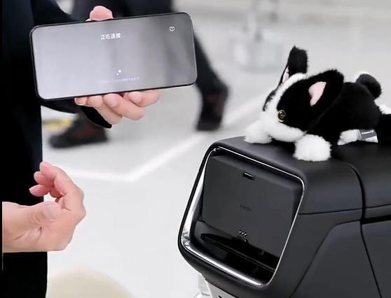  【技术拆解】从功能配件到生态中枢：小米SU7副仪表板的设计逻辑深度剖析 汽车科技