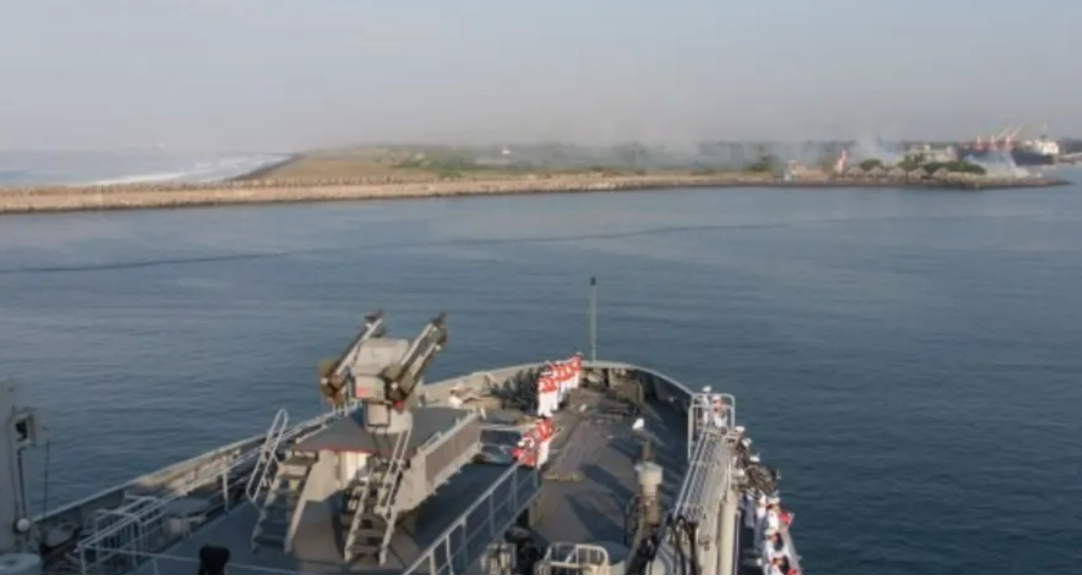  从“佩里”到“岳飞”：台湾护卫舰技术的三十年演进与战略定位 新闻