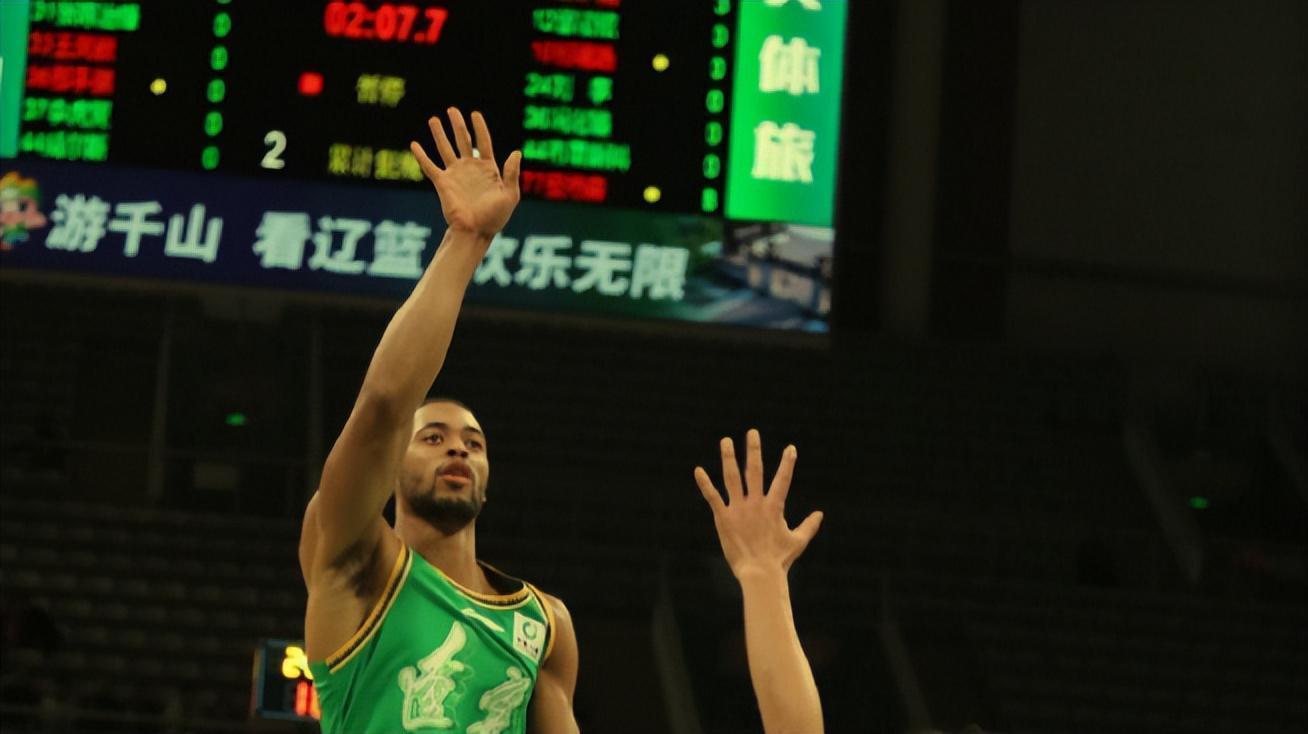  技术流的极致演绎：辽篮双塔体系如何拆解南京同曦的防守密码 体育新闻